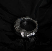 Load image into Gallery viewer, METAL_003 ring
